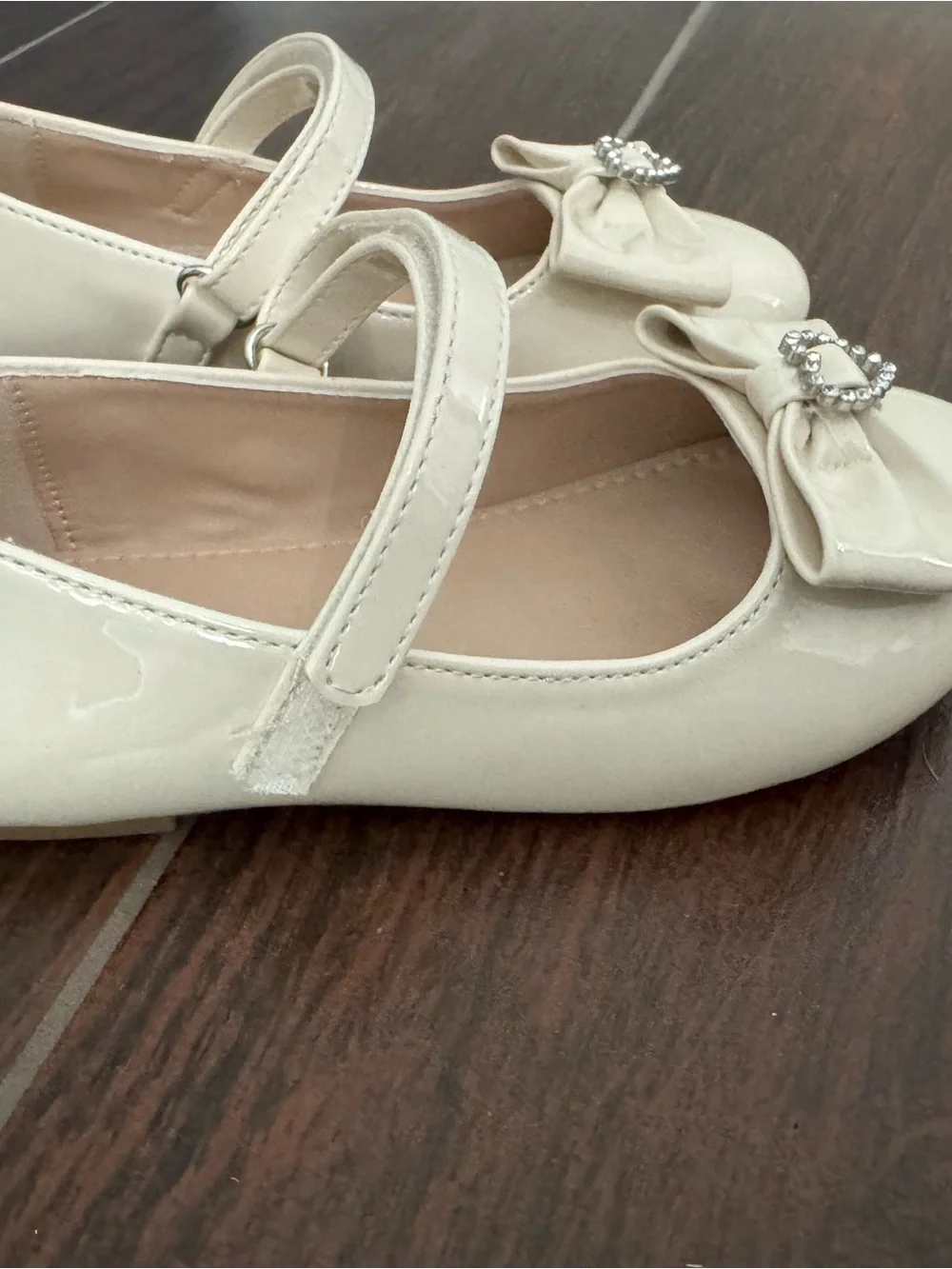 Girls' Cream Patent Mary Jane Shoes with Bow & Heart Accent